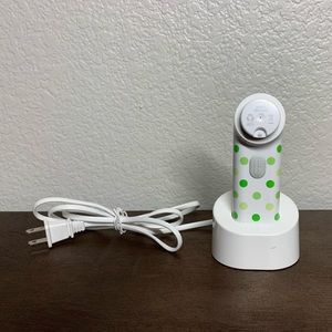 Clinique sonic system cleansing brush